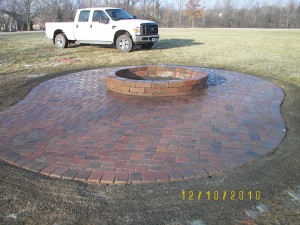 SMALL PATIO WITH FIRE PIT