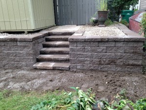 VERAZZO RETAINING WALL WITH INTEGRATED STEPS Bourne 2