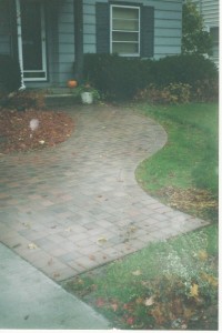 VINTAGE BRICK PAVER FRONT WALK