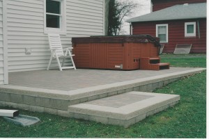 PRECAST BLOCK PATIO STEP